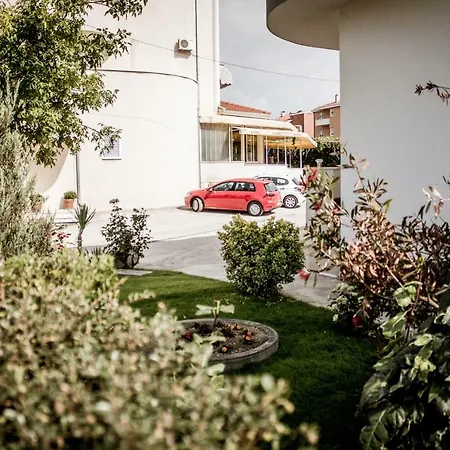 Apartament Dujmović *